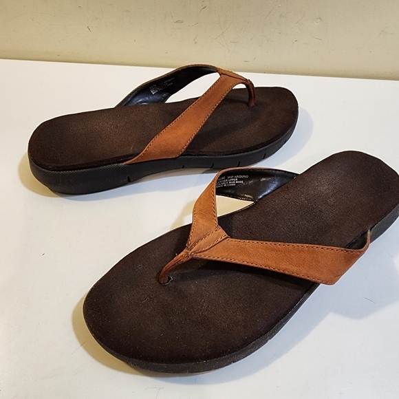 WOMEN'S Caramel Leather Upper Flat Cushioned Thong Sandals size 10 - Picture 2 of 14